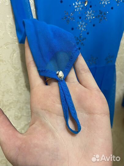 Платье для выступлений по фигурному катанию