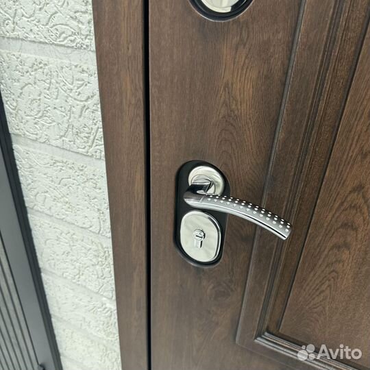 Дверь входная