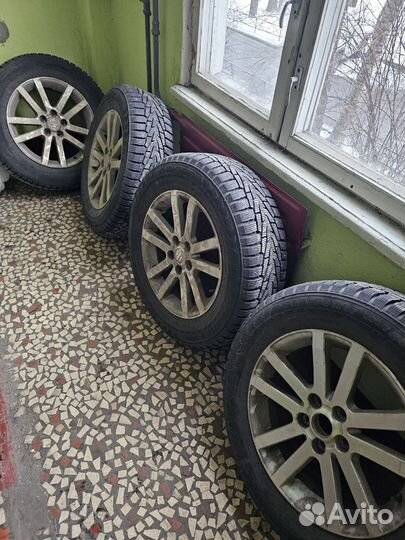 Nokian Tyres Hakkapeliitta 7 215/70 R17