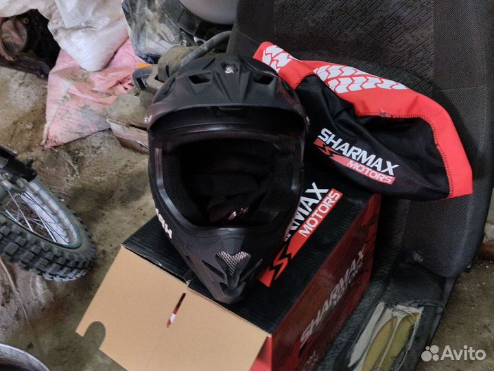 Кроссовый шлем