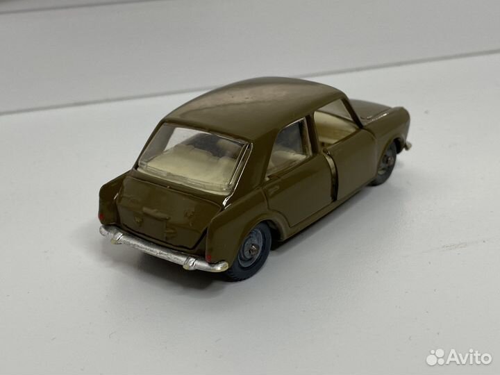 Модель автомобиля innocenti morris lm3 ремейк СССР