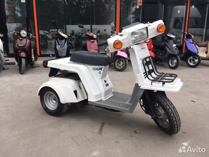 Скутер Honda GyroX4