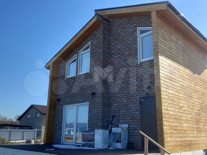 Дом 97 м² на участке 4 сот.