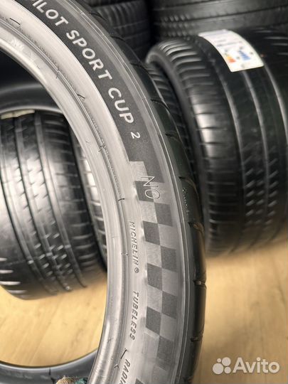 Michelin Pilot Sport Cup 2 315/30 R21 и 255/35 R20 105Y