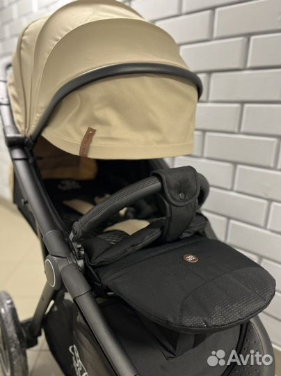 Прогулочная коляска на надувных колесах sweet baby