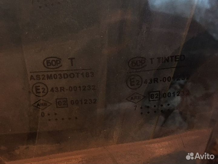 Стекло водительской двери для Рено Логан1