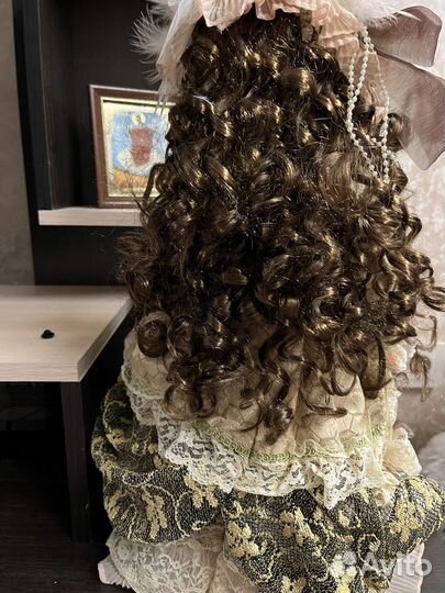 Кукла фарфоровая большая