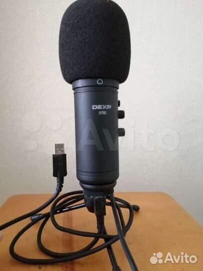 Студийный микрофон Dexp U700