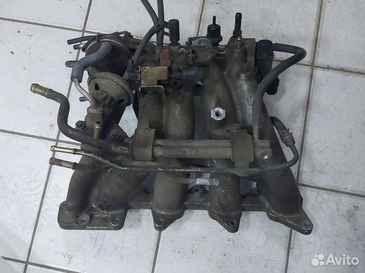 Коллектор впускной Corolla, Sprinter AE90