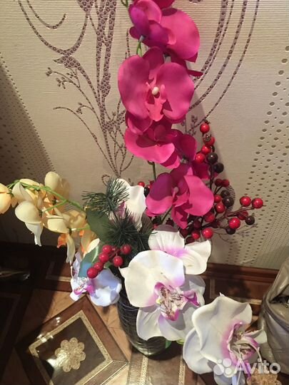 Композиция с Орхидеями и в вазе
