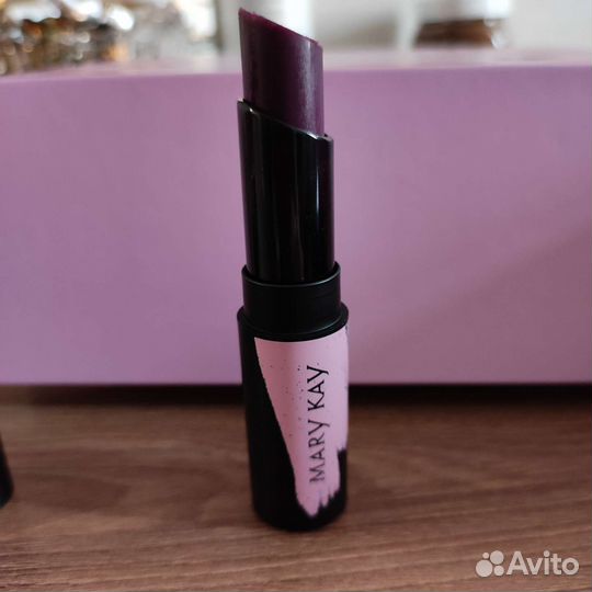 Помада, карандаш для губ, тени для век MaryKay