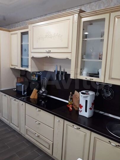 2-к. квартира, 74 м², 4/8 эт.