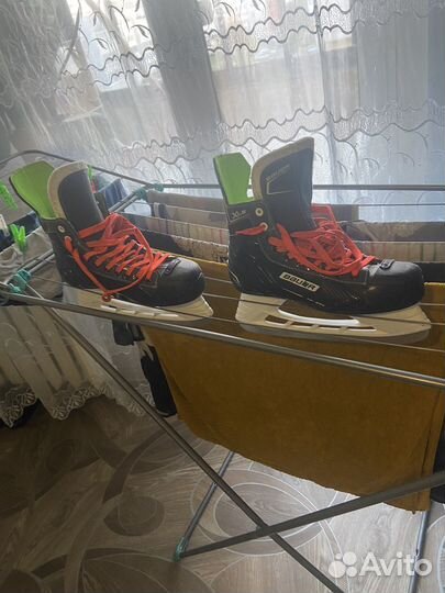 Хоккейные коньки bauer