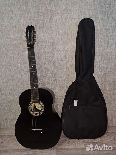 Акустическая гитара