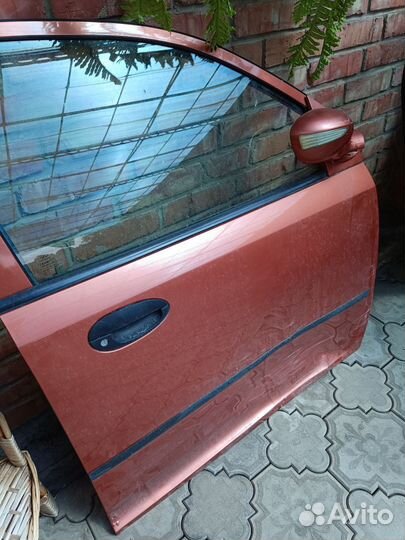 Дверь передняя правая и задняя правая