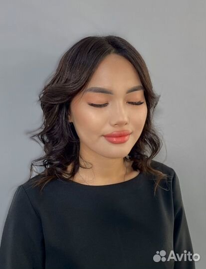 Макияж и прическа