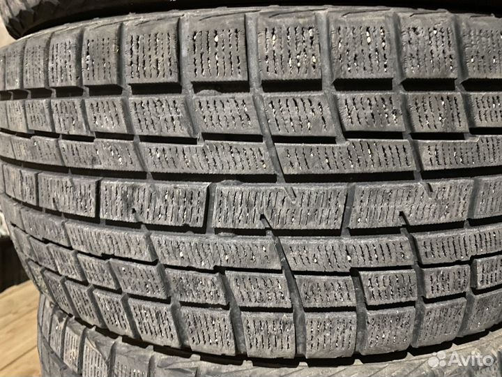 Yokohama Ice Guard IG30 215/45 R17