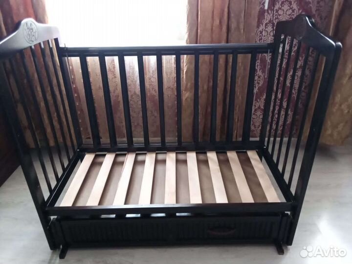 Кроватка детская с матрасом