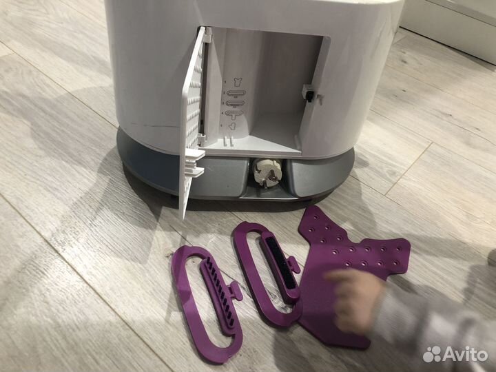 Oтпариватель для одежды Philips GC670