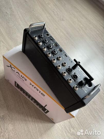 Behringer xr12 цифровой микшерный пульт