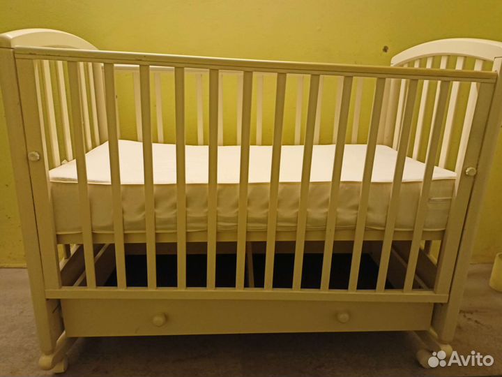 Детская кроватка с матрасом+бортики и постельное