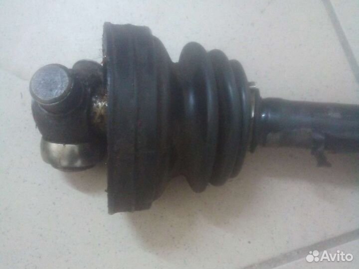 Привод (полуось) левый передний Toyota Corolla E12
