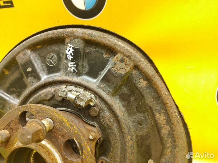 Кулак поворотный задний правый Mercedes-Benz W212