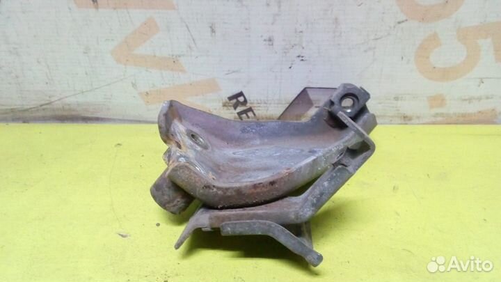 Крепление генератора б.у Nissan Primera Bluebird L