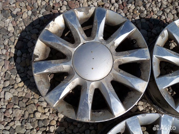 Оригинальный литой диск R16 Nissan Teana J31