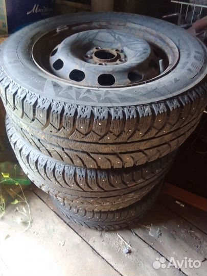 Bridgestone Ice Cruiser 7000 195/65 R15