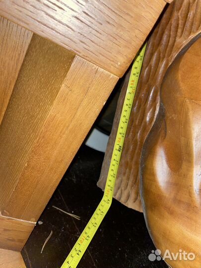 Резные фигуры русалок