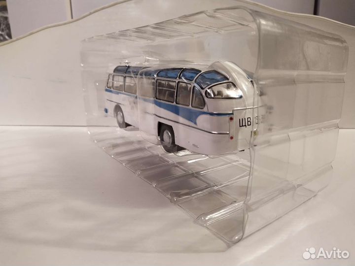 Автобусы Лаз 697е Demprice 1:43