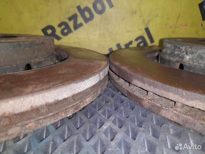 Диски тормозные передние Мицубиси Аутлендер 1