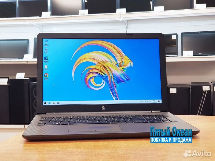 Ноутбук HP 15, i3 6006U, DDR4 8Gb, SSD, R5 M330