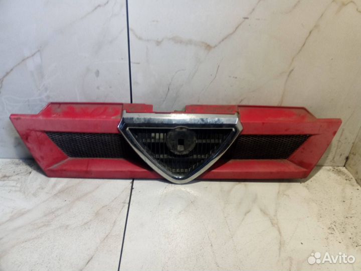 Решетка радиатора Alfa Romeo 33 907 1992 NET