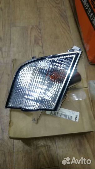 Указатель поворота правый белый Nissan Micra все