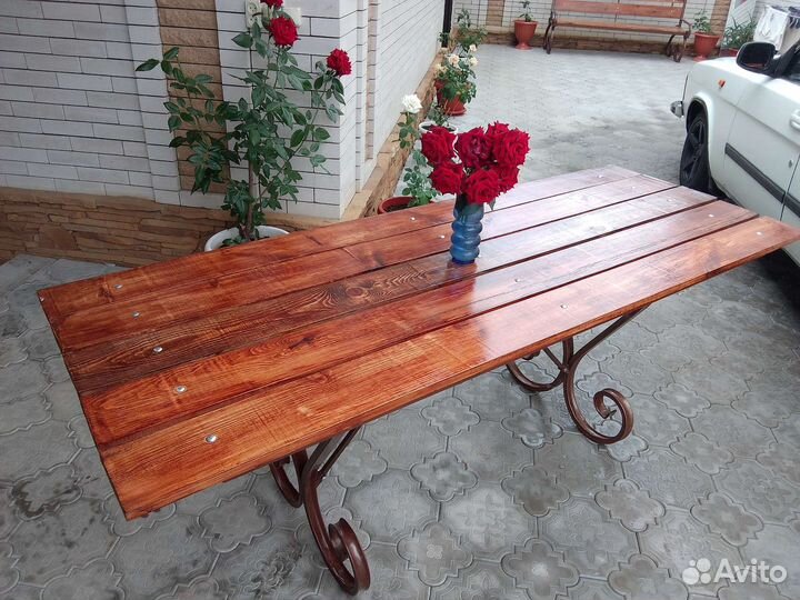 Стол садовый