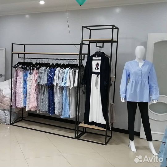 Торговое оборудование для магазина одежды