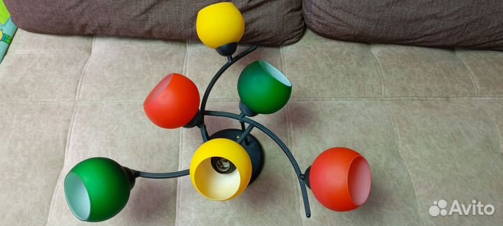 Люстра на 6 плафонов