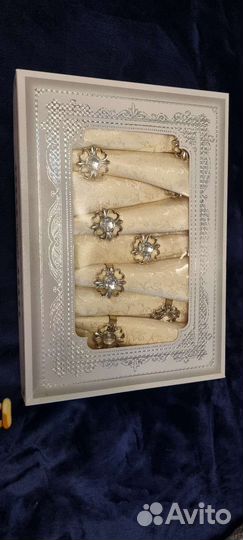 Скатерть праздничная в комплекте с салфетками