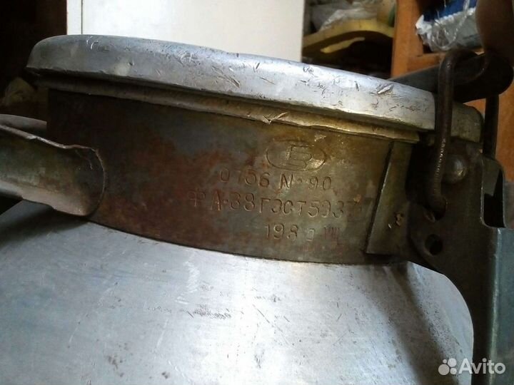 Фляга, Столовые ножи и вилки, подставка для утюга