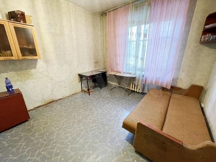 Комната 20 м² в 4-к., 2/5 эт.