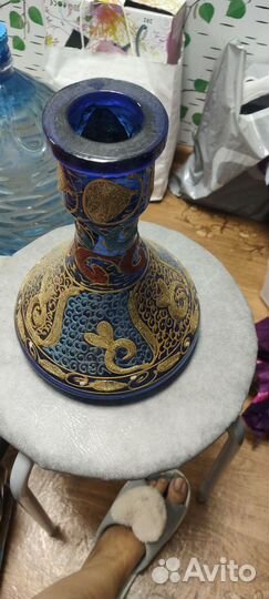 Ваза из синего стекла