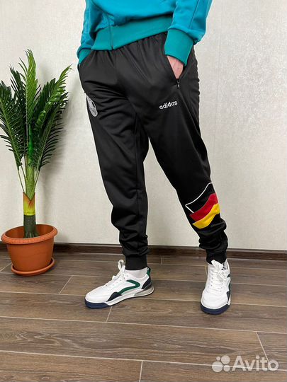 Костюм спортивный adidas 