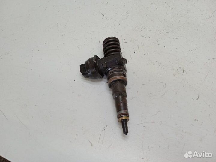 Форсунка топливная Volkswagen Touareg 4.9 2003
