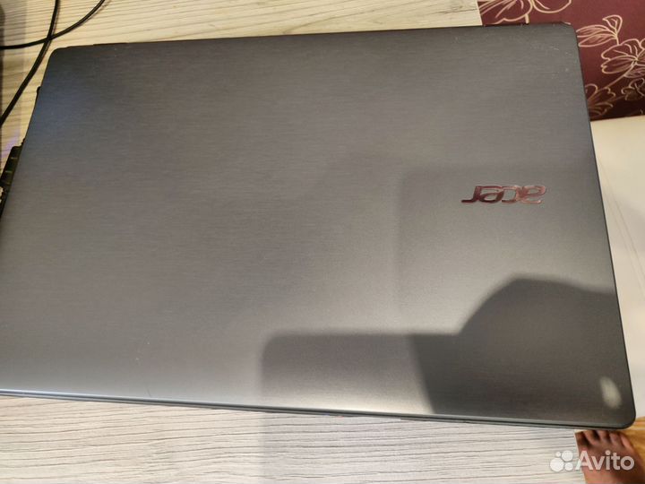 Ноутбук 17 дюймов Acer E5-771