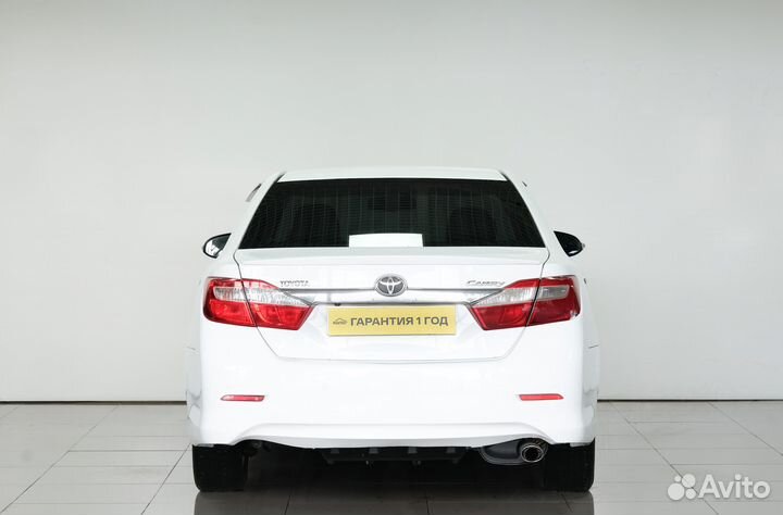Toyota Camry, 2012
