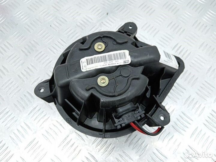 Моторчик печки для Renault Scenic 1 7701048387