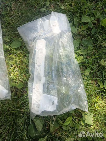 Кронштейн бампера перед правы Mitsubishi Lancer 10