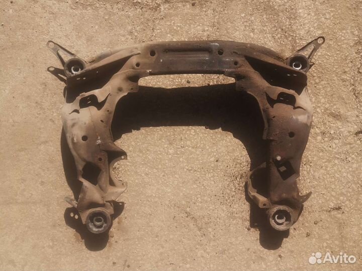 Подрамник балка подмоторная Passat B5 +